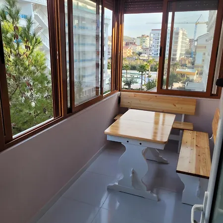 Orange Apartamento Golem (Tirana)