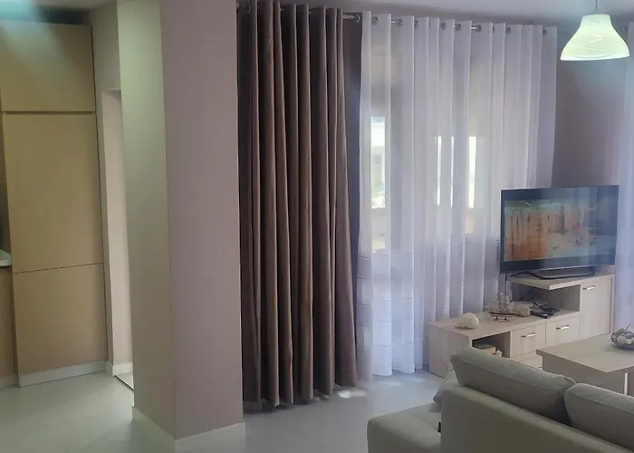 Apartment Orange Golem (Tirana)