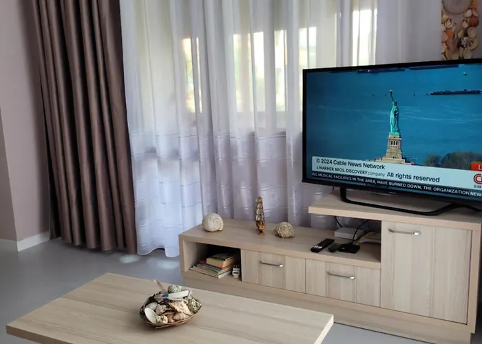 Apartamento Orange Golem (Tirana)