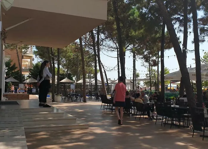 Apartment Orange Golem (Tirana)