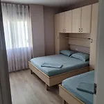 Orange *