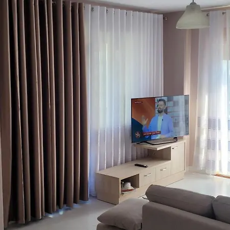 Appartement Orange Golem (Tirana)